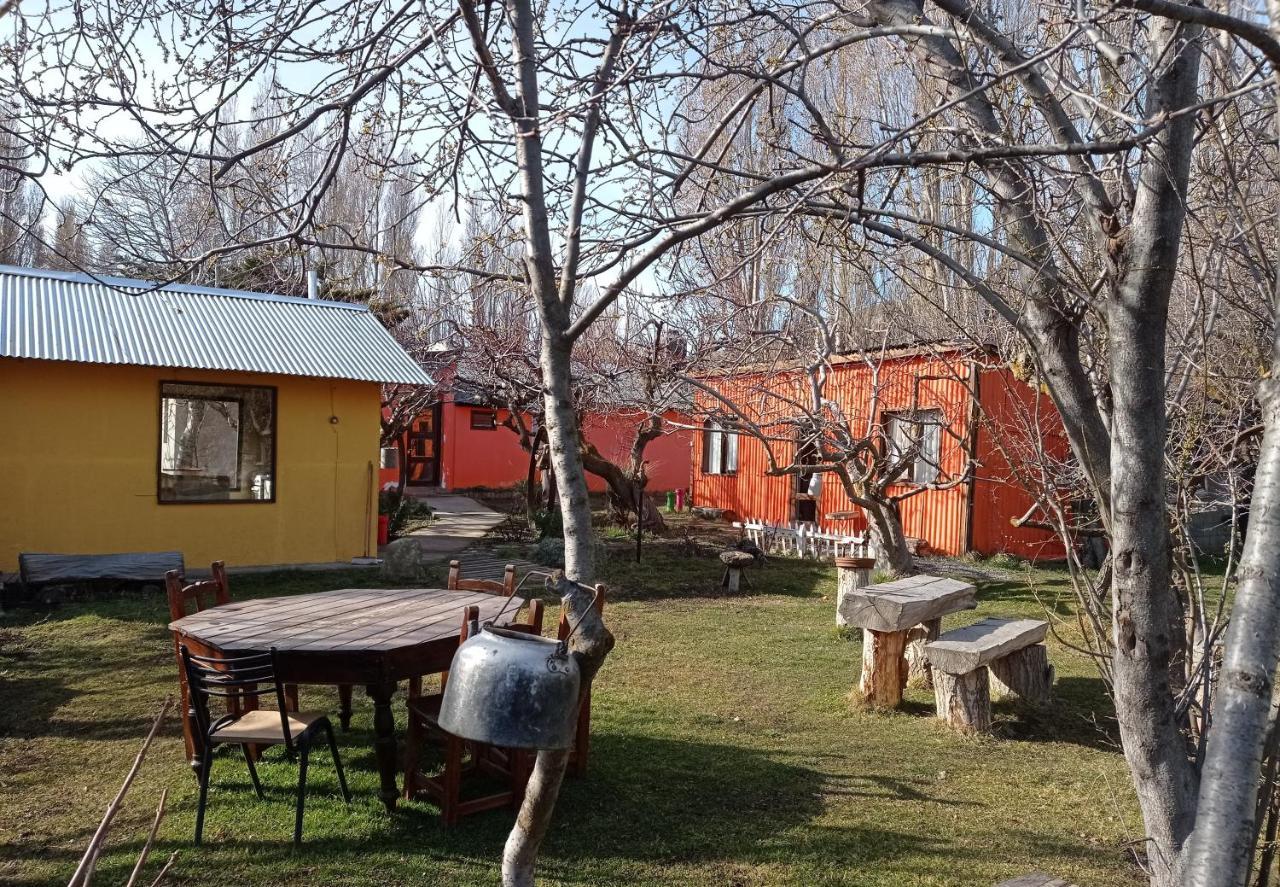 Calafate Viejo Hostel เอลกาลาฟาเต ภายนอก รูปภาพ